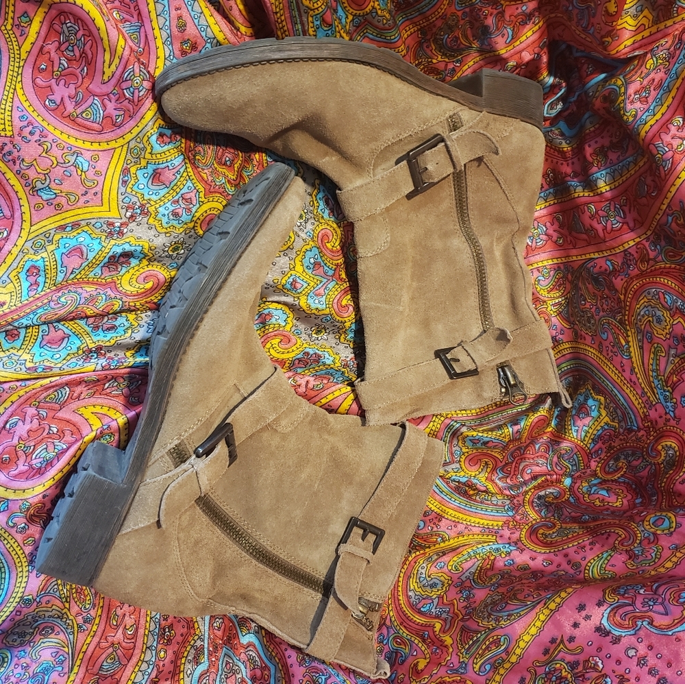 G.H. Bass & Co Tan Suede Leather Boots Women's Size 11